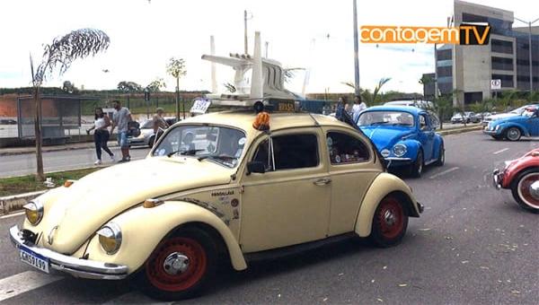 Encontro de carros antigos em Contagem, comemora Dia Municipal do Fusca
