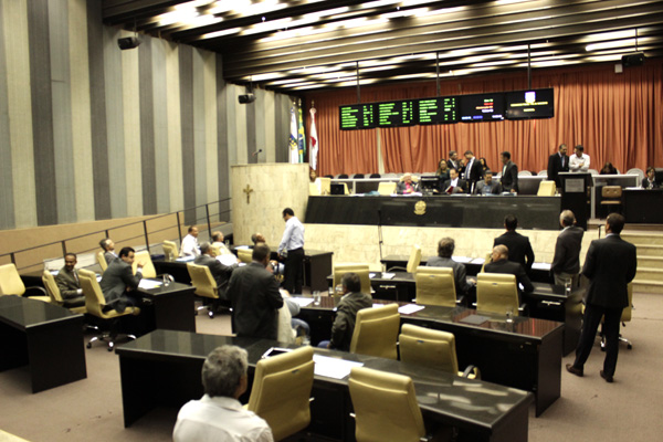 Legislativos estadual e municipais, iniciam os trabalhos essa semana