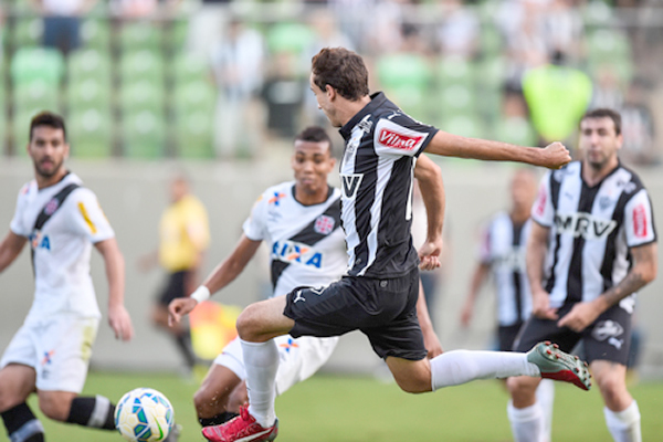 Atlético goleia o Vasco no primeiro tempo de jogo