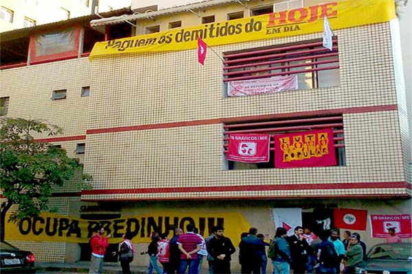 Jornalistas ocupam prédio citado em delação da JBS, em BH