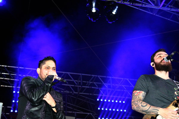 Jorge e Mateus cantam parabéns para Contagem 