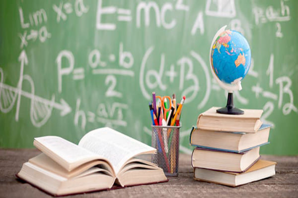Mais educação e menos ideologia nas escolas
