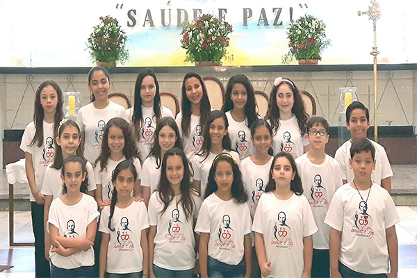 Coral de BH faz apresentação no ItaúPower Shopping