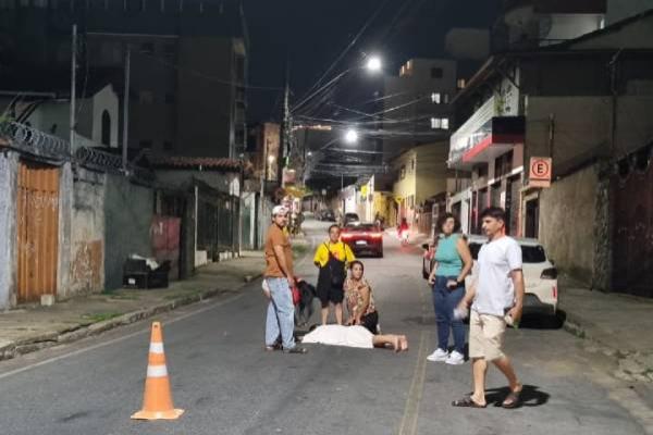 Mulher é atropelada após sair do CAPS no Eldorado, motorista foge o local
