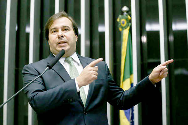 Rodrigo Maia é eleito presidente da Câmara dos Deputados