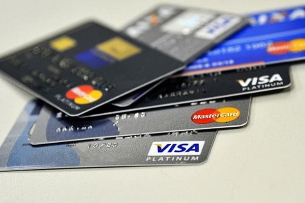 Maioria dos brasileiros teme fraudes, aponta pesquisa da Febraban