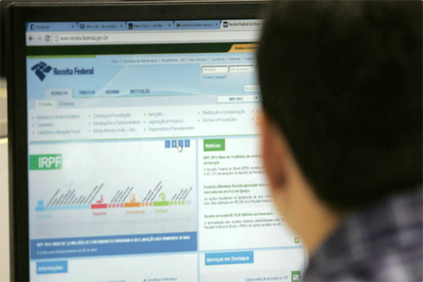 Contribuintes já podem enviar a declaração do IR com atraso