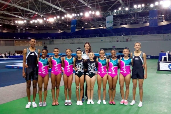 Ginastas de Contagem conquistam 18 medalhas no trampolim