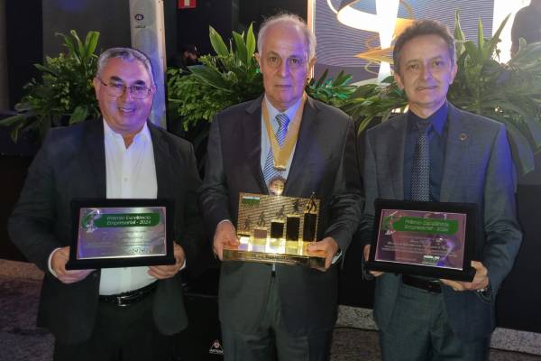 ACIC homenageia o Empresário do Ano 2024 e empreendedores destaques