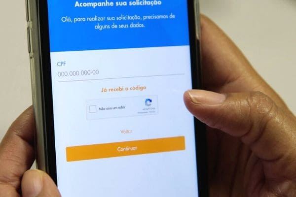 Ao menos 12,4 milhões devem refazer cadastro no auxílio emergencial