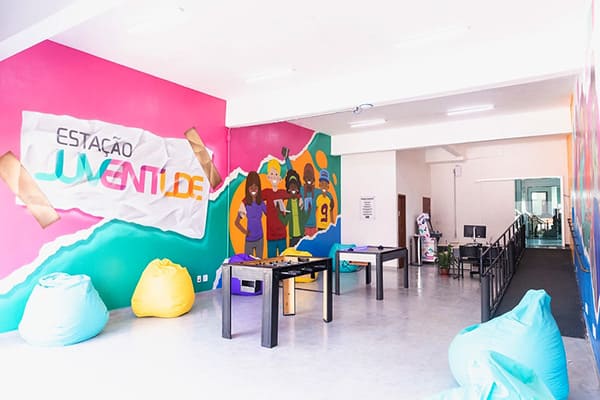 Oficinas gratuitas para jovens estão com inscrições abertas em Contagem