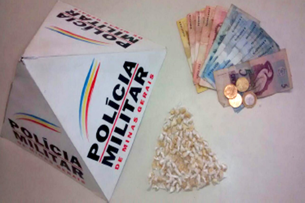 PM apreende pedras de crack na Vila Marimbondo