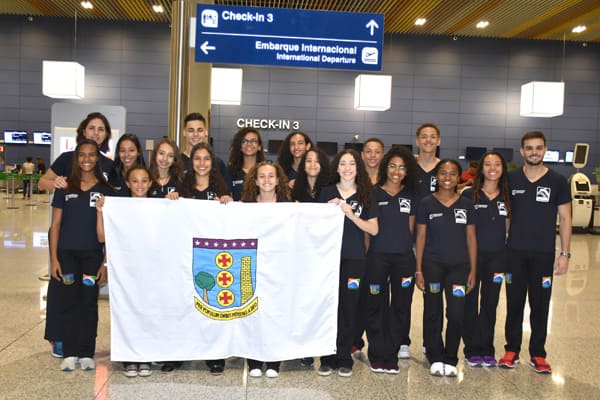 Ginastas de Contagem competem na Colômbia 