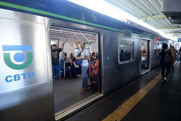 Metrô faz paralisação total nesta quarta e quinta-feira 