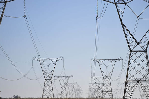 Senado aprova linhas elétricas em terras indígenas