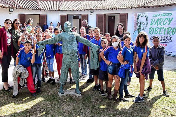 Casa do antropólogo Darcy Ribeiro será transformada em museu