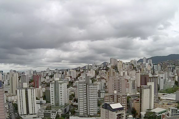 Defesa Civil busca por desaparecidos em chuvas em Minas