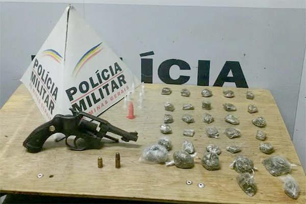Denúncia anônima resulta na apreensão de drogas e arma