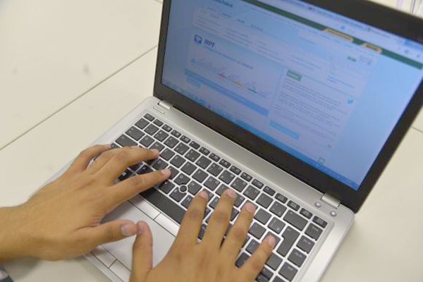 Receita abre segunda-feira consulta a lote residual de restituição do IR