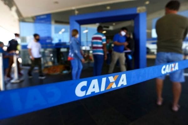 Presidente da Caixa pede uso de canais digitais para reduzir filas
