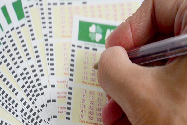 Mega-Sena acumula e pode pagar R$ 59 milhões