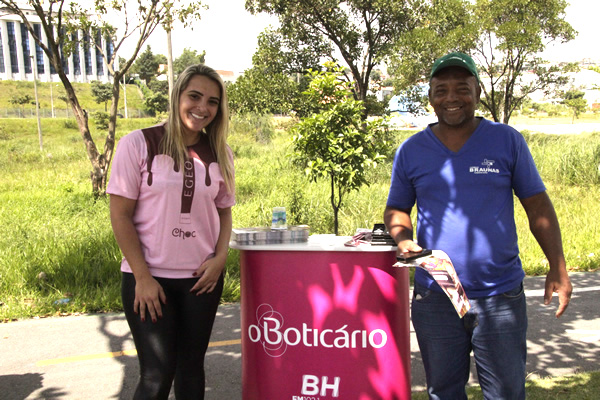 O Boticário promove blitz da beleza no Ressaca