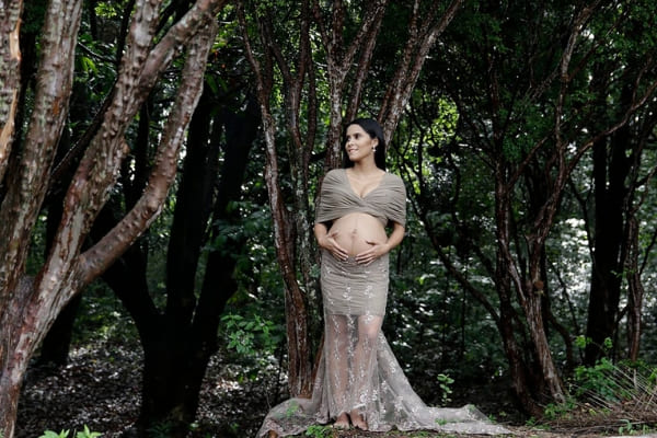 Fotografias de gestantes homenageiam as mães na Câmara