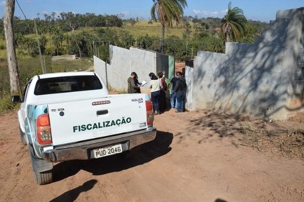 Loteamentos clandestinos são descobertos na região da Vargem das Flores