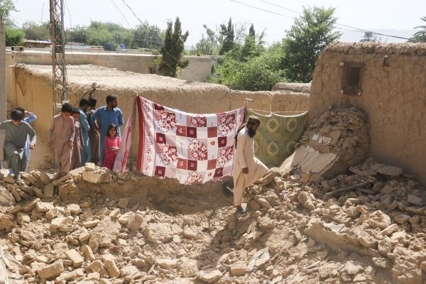 Terremoto mata pelo menos 20 no Paquistão; centenas estão feridos
