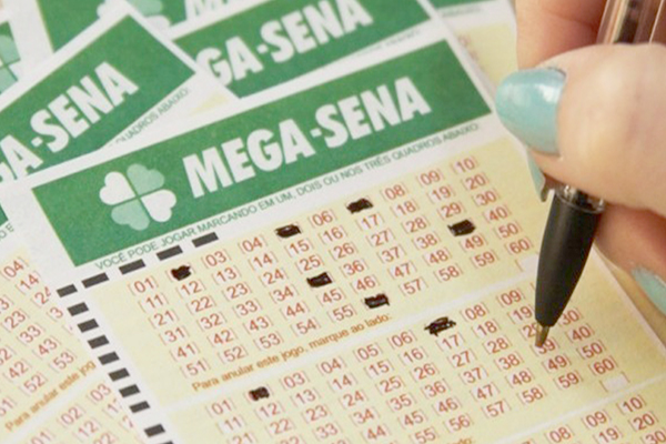 Mega-Sena da Proclamação da República pode pagar até R$ 16 milhões