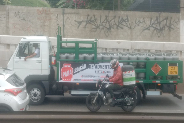 Revendedores de gás protestam contra aumentos da Petrobras