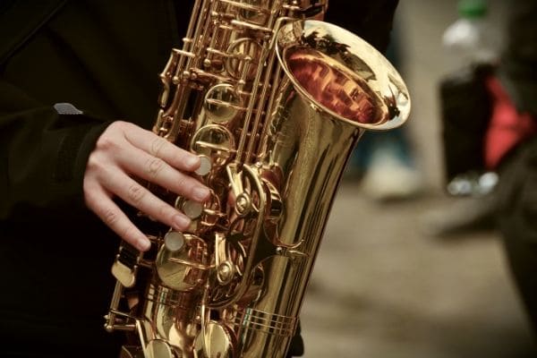 Música ao vivo e de graça é atração extra em praça de alimentação