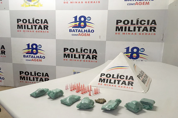 Polícia apreende drogas após denúncias anônimas