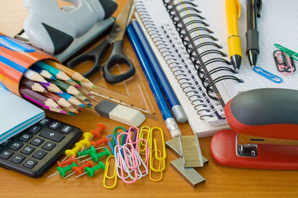 Como economizar na compra do material escolar
