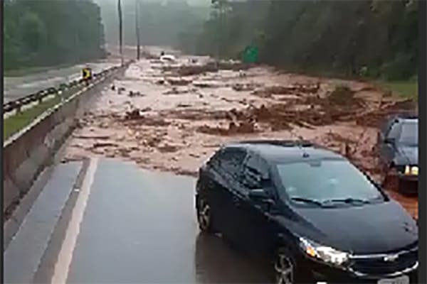 Transbordamento de dique interdita BR 040, em Nova Lima