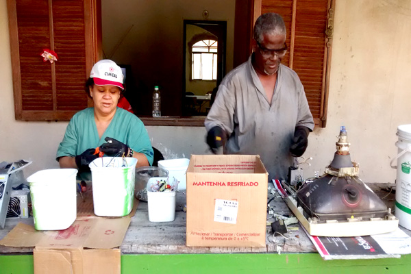 COEP Contagem comemora o sucesso do projeto de reciclagem