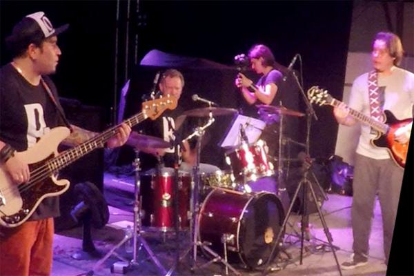 Baile das Mães com a Banda Liverpool