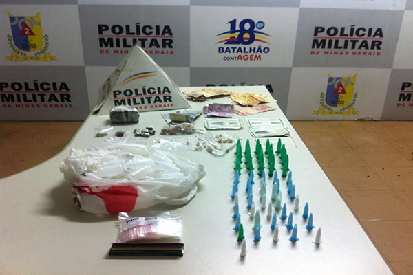 Quatro são presos por tráfico de drogas no Ressaca