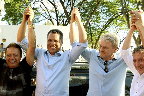 Candidato Alex de Freitas recebe apoio do prefeito de BH