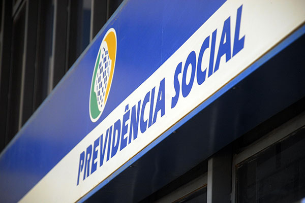 Beneficiários de auxílio-doença do INSS são convocados para revisão de perícia
