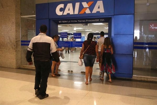 Nascidos em abril e maio podem sacar FGTS a partir desta sexta-feira