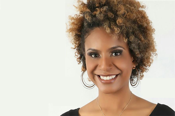 Thais Moreira, ex-The Voice Brasil, faz show em Contagem