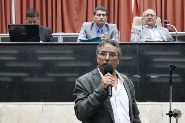Vereadores derrubam novamente o veto do prefeito de Contagem