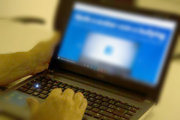 Uso moderado de redes sociais é bom para saúde mental, diz pesquisa australiana