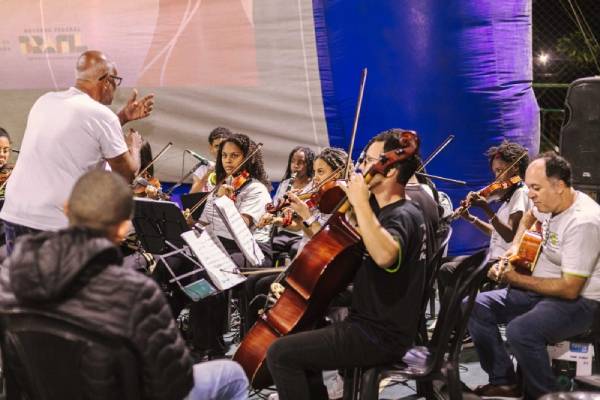 Cultura e cinema gratuitos movimentam escola em Contagem neste sábado