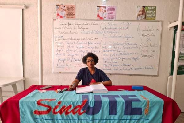 Sind-UTE Contagem denuncia retrocessos em proposta da Secretaria de Educação