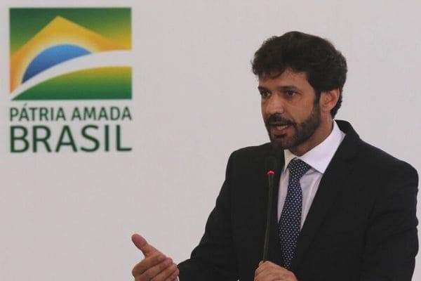 Marcelo Álvaro Antônio deixa o Ministério do Turismo