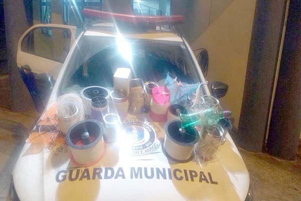 Guarda Civil apreende linhas chilena e com cerol, em Contagem
