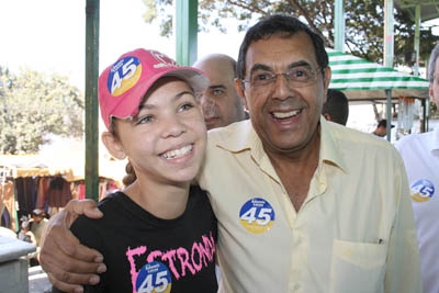 Em final de campanha, Ademir vai às ruas.