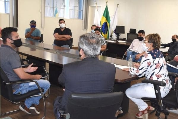 Novo decreto de funcionamento do comércio deve ser publicado nesta terça-feira
